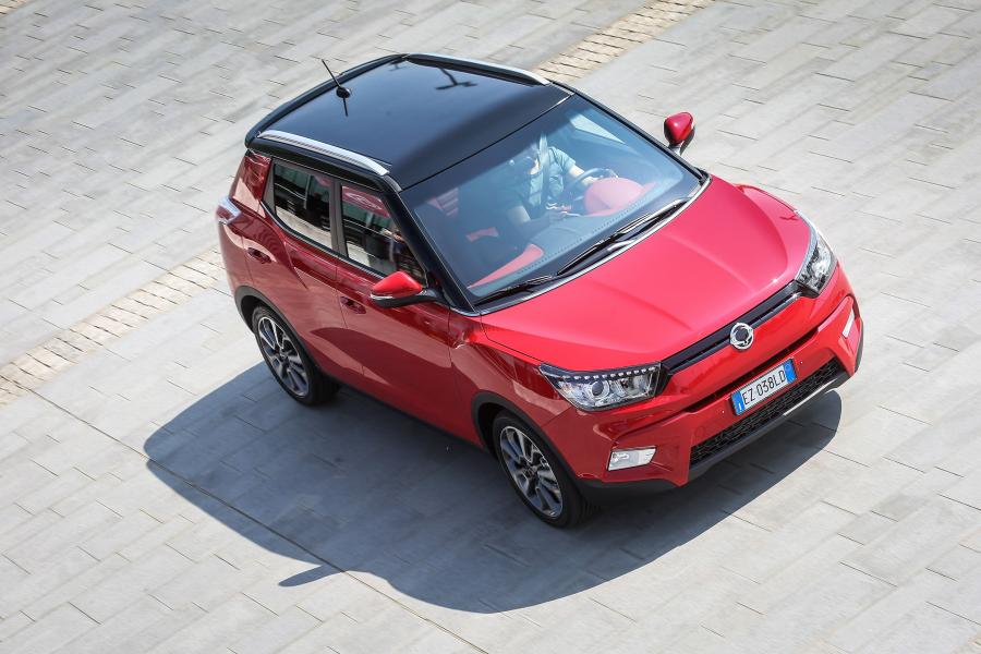  SsangYong Tivoli 2015 года  (фото 8 из 30)